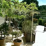 別荘 Les Glycines グリモー