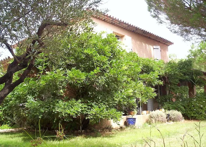 Les Glycines Holiday home *