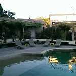 Les Glycines Дом отдыха *