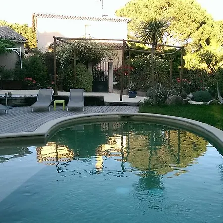 Les Glycines * Grimaud