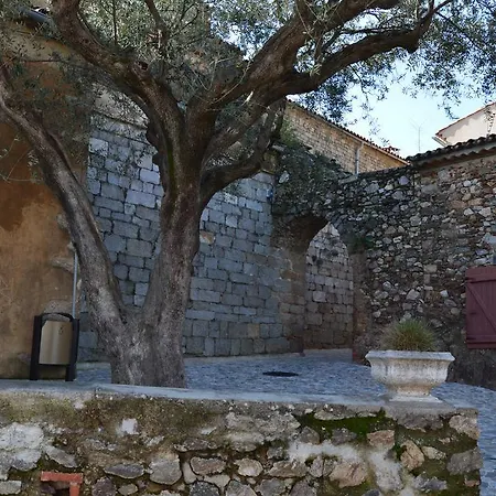 Les Glycines Holiday home