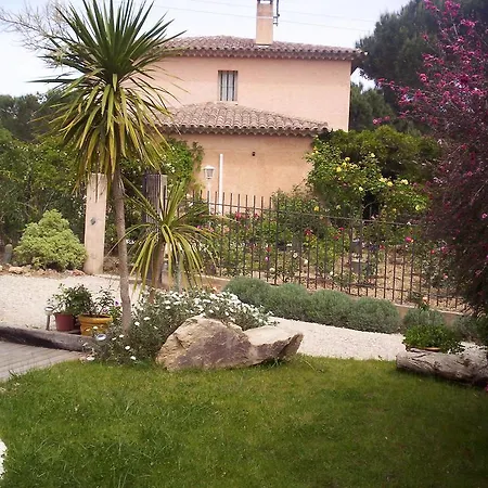 Les Glycines 3*